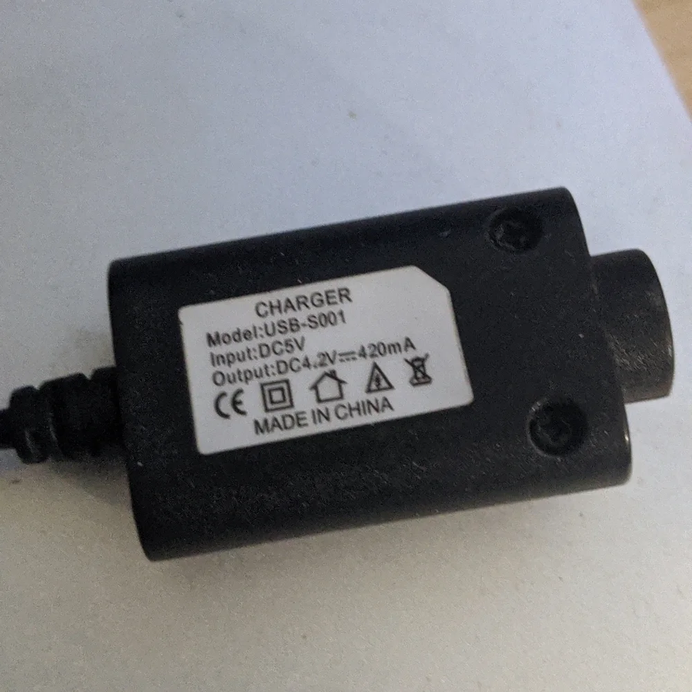 Electronic adapter charger USB s001